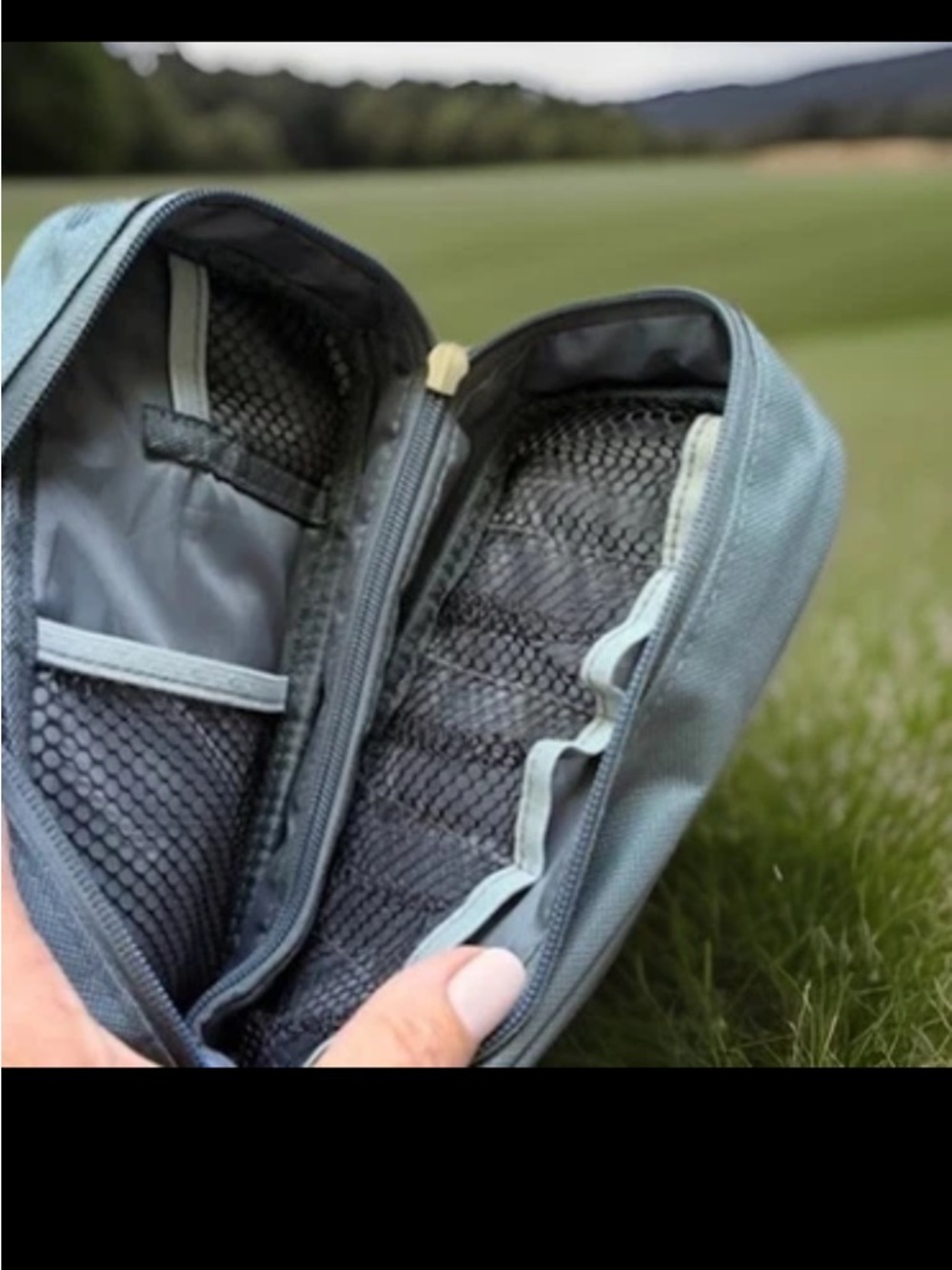 YOUNG LIVING Carrying Case Active & Fit Essential Oils Zip Around Travel Bag NEW - Picture 4 of 5